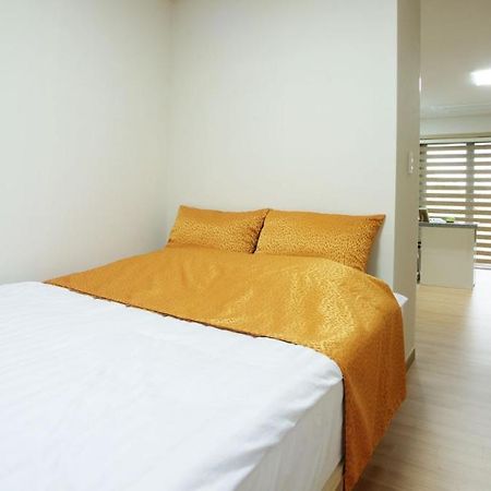 Gotjawal Geomunoreum Pension Jeju Extérieur photo