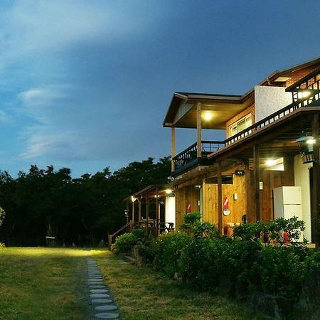 Gotjawal Geomunoreum Pension Jeju Extérieur photo