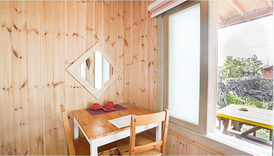 Gotjawal Geomunoreum Pension Jeju Extérieur photo