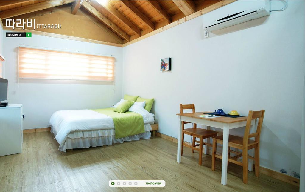 Gotjawal Geomunoreum Pension Jeju Extérieur photo
