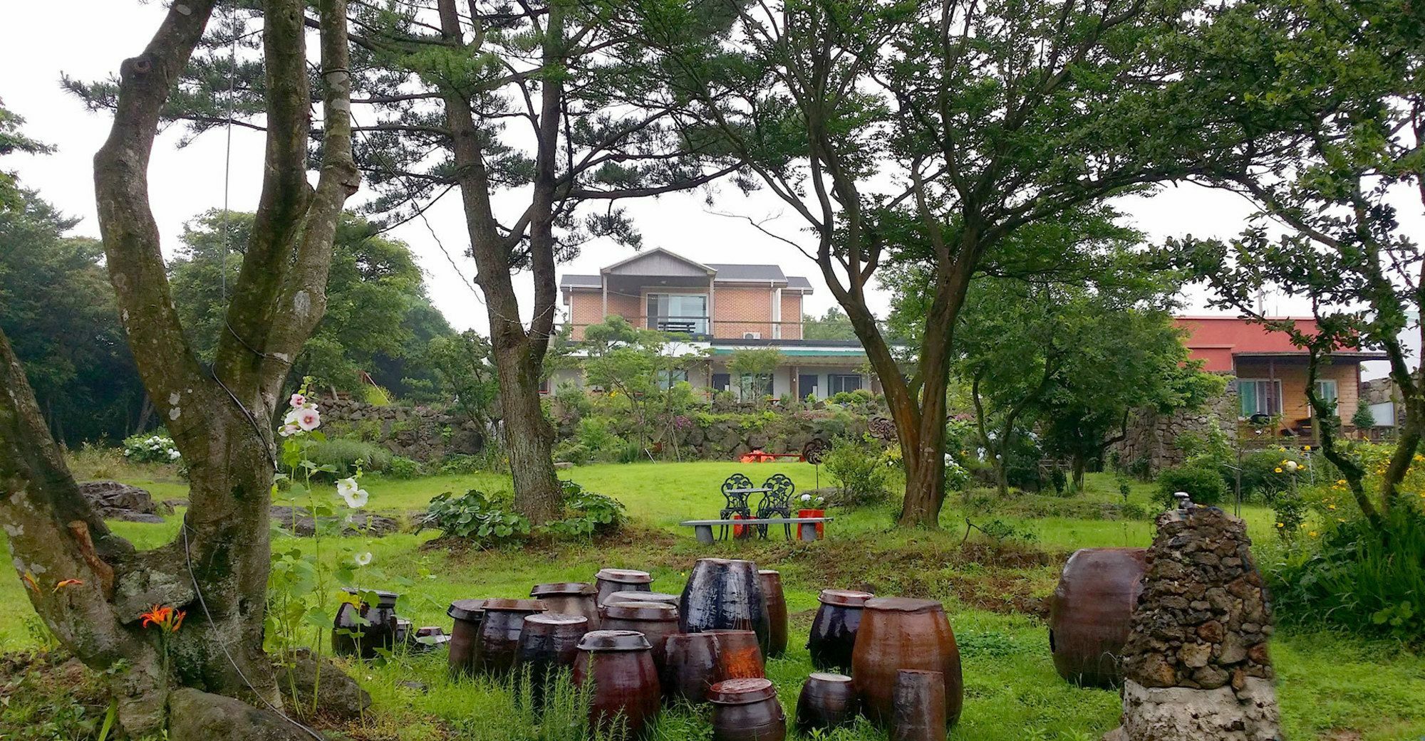 Gotjawal Geomunoreum Pension Jeju Extérieur photo