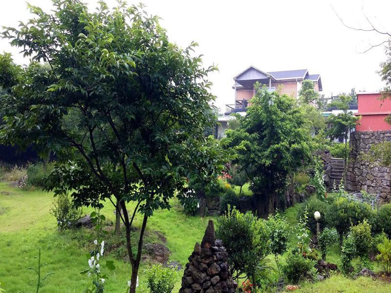 Gotjawal Geomunoreum Pension Jeju Extérieur photo
