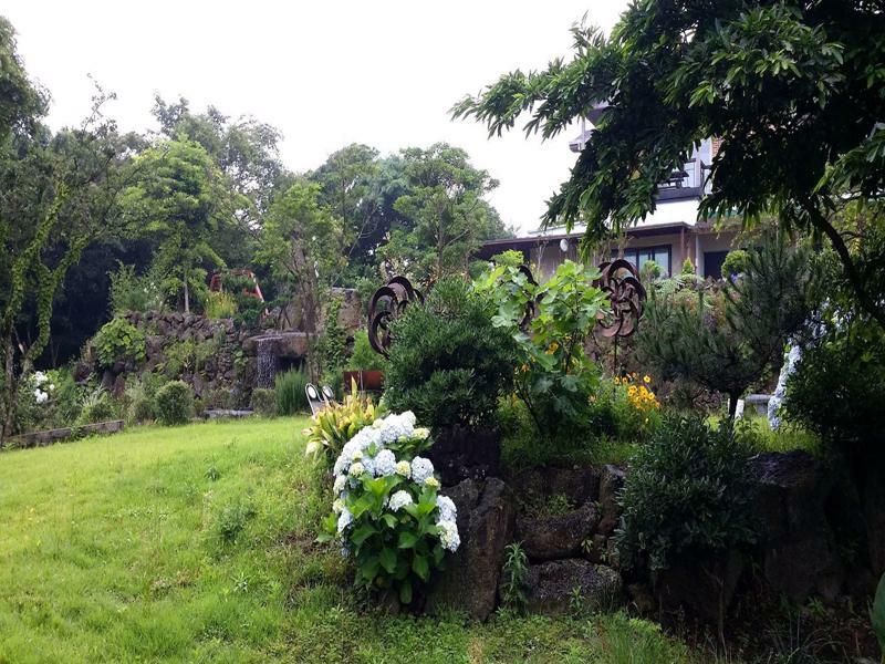 Gotjawal Geomunoreum Pension Jeju Extérieur photo