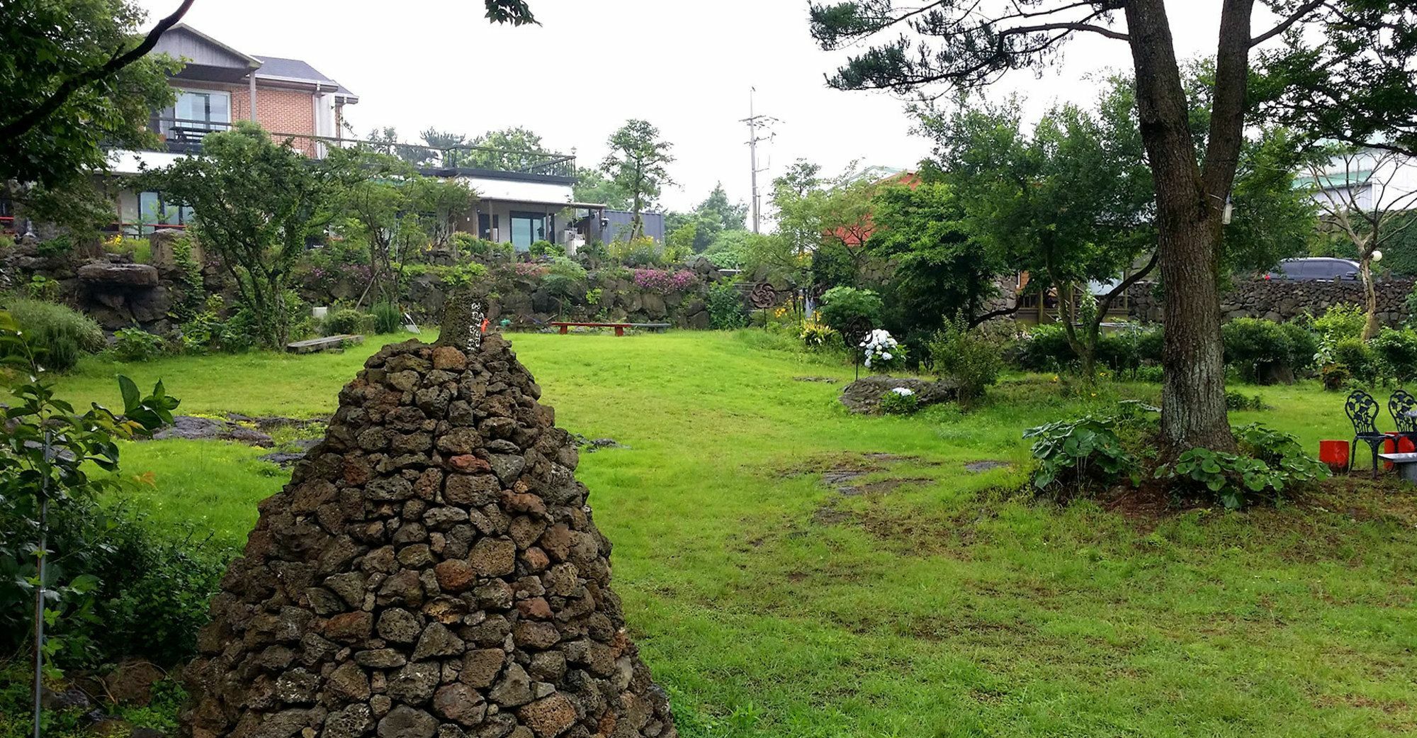 Gotjawal Geomunoreum Pension Jeju Extérieur photo