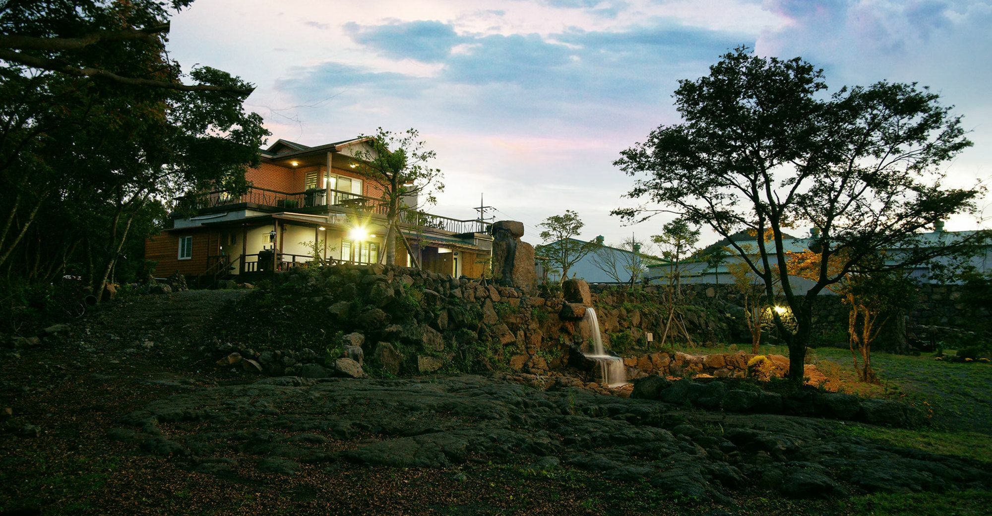 Gotjawal Geomunoreum Pension Jeju Extérieur photo